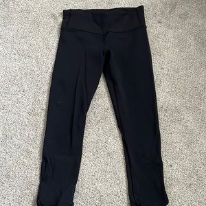 Lululemon cropped size 4 leggings